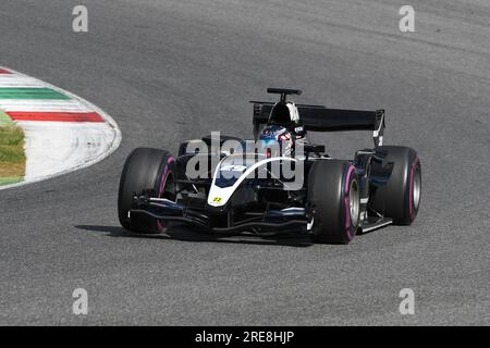 Scarperia, 9 avril 2021 : Dallara GP2 Formula pilotée par Unknown en action sur le circuit de Mugello lors des essais de BOSS GP Championship. Italie Banque D'Images