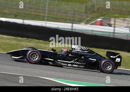 Scarperia, 9 avril 2021 : Dallara GP2 Formula pilotée par Unknown en action sur le circuit de Mugello lors des essais de BOSS GP Championship. Italie Banque D'Images