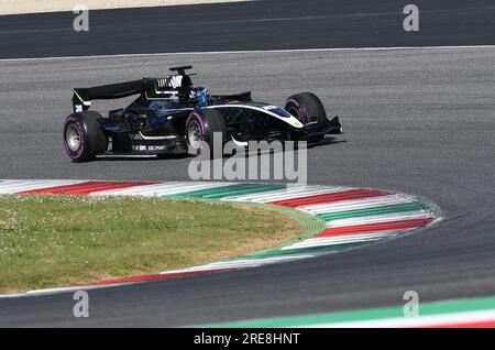 Scarperia, 9 avril 2021 : Dallara GP2 Formula pilotée par Unknown en action sur le circuit de Mugello lors des essais de BOSS GP Championship. Italie Banque D'Images