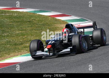 Scarperia, 9 avril 2021 : Lola - Formule AutoGP pilotée par Unknown en action sur le circuit de Mugello lors des essais de BOSS GP Championship. Italie Banque D'Images