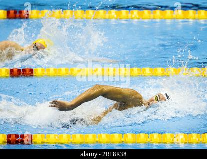 FUKUOKA - 26/07/2023, Ahmed Hafnaoui de Tunisie remporte le dernier 800 mètres libre (hommes) lors de la quatrième journée des Championnats du monde de natation au Japon. ANP KOEN VAN WEEL netherlands Out - belgique Out Banque D'Images