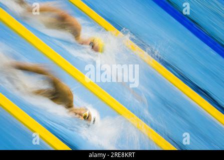 FUKUOKA - 26/07/2023, Ahmed Hafnaoui de Tunisie remporte le dernier 800 mètres libre (hommes) lors de la quatrième journée des Championnats du monde de natation au Japon. ANP KOEN VAN WEEL netherlands Out - belgique Out Banque D'Images