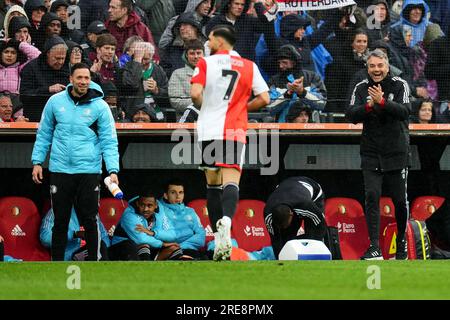 Rotterdam - Alireza Jahanbakhsh de Feyenoord, assistant-entraîneur de Feyenoord Marino Pusic lors du match entre Feyenoord et FC Utrecht au Stadion Feij Banque D'Images