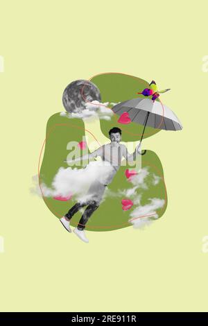 Collage vertical de bondé noir blanc effect Guy tenir parapluie nuages volants ciel pleine lune symboles de coeur papillon isolé sur fond vert Banque D'Images