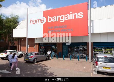 Grove Farm Retail Park, Chadwell Heath, Romford, RM6 4AU Banque D'Images