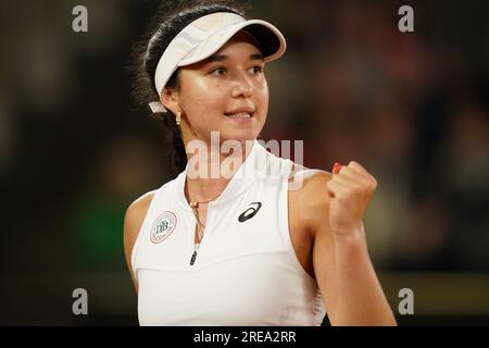 Hambourg, Allemagne. 26 juillet 2023. Tennis : Open d'Europe de Hambourg (Tournoi WTA), Stade Rothenbaum, femmes, célibataires, ronde de 16, Udvardy (Hongrie) - Lys (Allemagne). EVA Lys serre son poing. Crédit : Marcus Brandt/dpa/Alamy Live News Banque D'Images