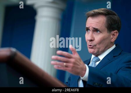 John Kirby, coordonnateur du Conseil de sécurité nationale, prend la parole lors du point de presse quotidien dans la salle d’information James S. Brady à la Maison Blanche à Washington, DC, le mercredi 26 juillet 2023. Crédit : Bonnie Cash / Pool via CNP / MediaPunch Banque D'Images