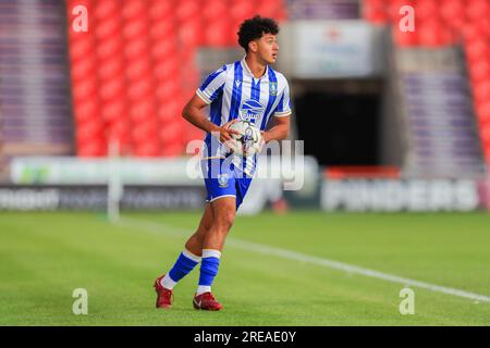 Doncaster, Royaume-Uni. 25 juillet 2023. Sheffield Wednesday EUI Siqueira lors du match amical de pré-saison Doncaster Rovers FC vs Sheffield Wednesday FC à Eco-Power Stadium, Doncaster, Royaume-Uni le 25 juillet 2023 Credit : Every second Media/Alamy Live News Banque D'Images