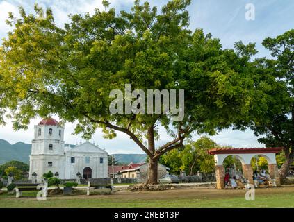 Église Immaculée conception Patrimoine mondial site.in Oslob, une église catholique historiquement colorée dans la province de l'île de Cebu, simple mais attrayant et b Banque D'Images