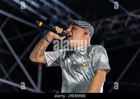 DJ jad se produit au Shock Wave Festival à Francavilla al Mare avec Articolo 31, le 21 juillet 2023. (Photo de Marco Zac/NurPhoto) crédit : NurPhoto SRL/Alamy Live News Banque D'Images