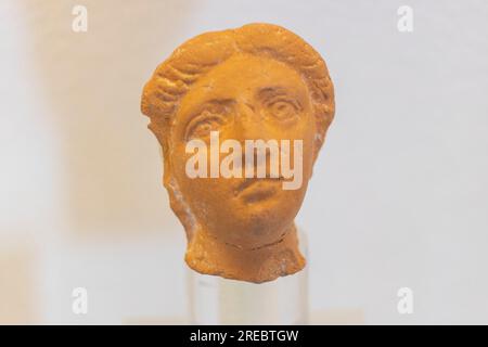 cabeza de muñeca, Museo-Centro de Interpretación del parque arqueológico de Segóbriga, Saelices, Cuenca, Castilla-la Mancha, Espagne Banque D'Images