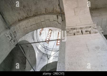 12e-Cantury Église de l'intercession sur le Nerl dans la région de Vladimir en Russie. Site classé au patrimoine mondial de l'UNESCO. Banque D'Images