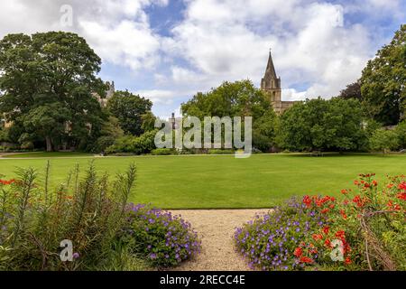 Vue de la cathédrale Christ Church depuis le sentier Grove Walk, Oxford, Angleterre Banque D'Images