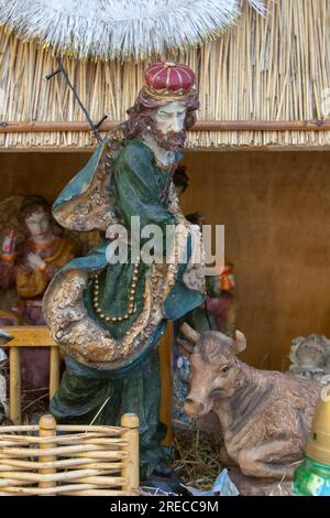 Statuette de Noël scène de Nativité d'un roi Banque D'Images