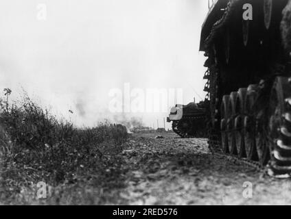 Canons d'assaut allemands à Woikow pendant la bataille de Kiev. Photo : Herber [traduction automatique] Banque D'Images