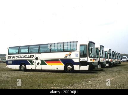 Championnat d'Europe de football 1988 / Présentation des bus de l'équipe du Championnat d'Europe de Mercedes-Benz / devant le bus de l'équipe allemande. 22.04.1988 [traduction automatique] Banque D'Images