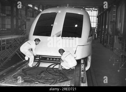 Allemagne, Lathen, 22/09/1992 Archive : 36-56-31 piste d'essai Transrapid photo : le Transrapid sur la piste d'essai [traduction automatique] Banque D'Images