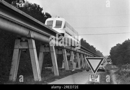 Allemagne, Lathen, 22/09/1992 Archive : 36-54-08 piste d'essai Transrapid photo : le Transrapid sur la piste d'essai [traduction automatique] Banque D'Images