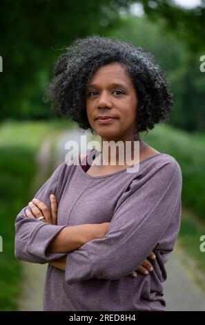 ' Berlin DEU, 23.05.2023 : Portrait Elisabeth Wellershaus, née en 1974 à Hambourg. A travaillé comme auteur, journaliste et traducteur pour divers médias imprimés et en ligne de langue allemande depuis 2004. Rédactrice du magazine d'art ''Contemporary“ et nominée pour le non-Fiction Book Award 2023 elle vit avec sa famille à Berlin ' Banque D'Images