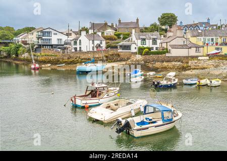 Cemaes sur la côte nord d'Anglesey wales Banque D'Images