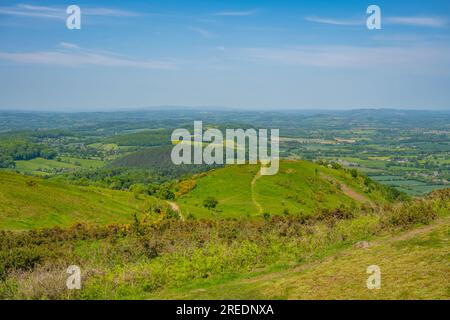 Vue vers le bas de North Hill dans les Malvern Hills à Great Malvern Banque D'Images