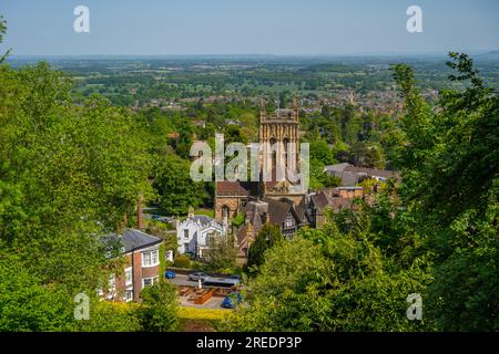 En regardant vers le bas sur la tour de l'église du prieuré de Malvern, Great Malvern Banque D'Images