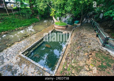 Piscine de radon dans la province de Kanchanaburi, ouest de la Thaïlande Banque D'Images