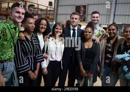 Port Vila, Vanuatu. 27 juillet 2023. Le président français Emmanuel Macron rencontre la communauté française à Port Vila le 27 juillet 2023. Photo de Raphael Lafargue/ABACAPRESS.COM crédit : Abaca Press/Alamy Live News Banque D'Images