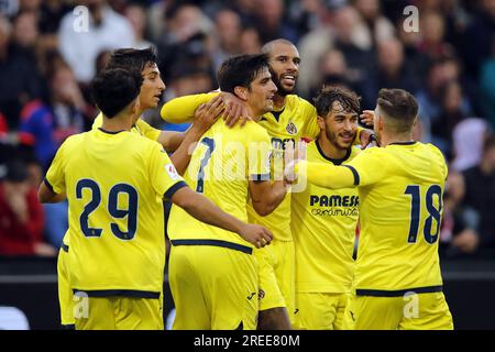 ROTTERDAM - (lr) Victor Moreno de Villarreal CF , Gerard Moreno de Villarreal CF , Etienne Capoue de Villarreal CF , Alberto Moreno de Villarreal CF fêtent les 0-1 lors du match amical entre Feyenoord et Villareal CF au Feyenoord Stadion de Kuip le 27 2023 juillet à Rotterdam, pays-Bas. AP | taille néerlandaise | BART STOUTJESDYK Banque D'Images