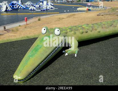 Roald Dahl a inspiré une œuvre d'art, l'énorme Crocodile. Cardiff barrage. Juillet 2023. Banque D'Images