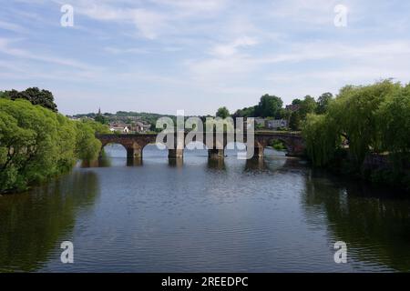 Devorgilla Bridge, River Nith, Dumfries, Écosse, Grande-Bretagne, ciel bleu Banque D'Images