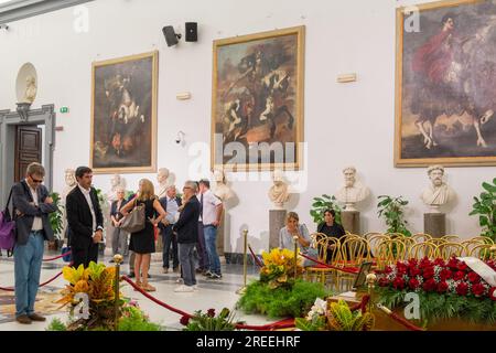 Rome, . 27 juillet 2023. 07/27/2023 Rome, salle Campidoglio de la Protomoteca Camera ardente pour Andrea Purgatori. En photo : Nicola Fratoianni PS la photo peut être utilisée dans le respect du contexte dans lequel elle a été prise, et sans intention diffamatoire du décorum des personnes représentées. Crédit : Agence photo indépendante/Alamy Live News Banque D'Images