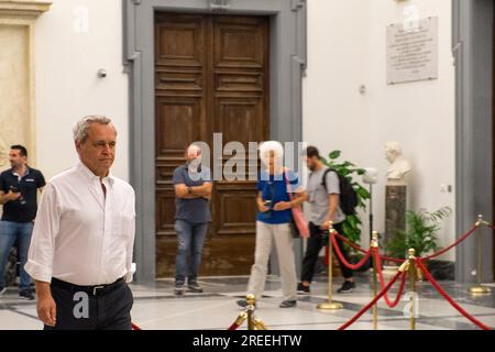 Rome, . 27 juillet 2023. 07/27/2023 Rome, salle Campidoglio de la Protomoteca Camera ardente pour Andrea Purgatori. En photo : Enrico Mentana PS la photo peut être utilisée dans le respect du contexte dans lequel elle a été prise, et sans intention diffamatoire du décorum des personnes représentées. Crédit : Agence photo indépendante/Alamy Live News Banque D'Images