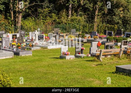 CTIBOR, RÉPUBLIQUE TCHÈQUE - 16 SEPTEMBRE 2020 : cimetière de Ctibor près de la ville de Vlasim, République tchèque Banque D'Images