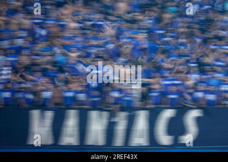 Les maniaques, fans de Zeljeznicar, lors du deuxième tour de qualification de l'UEFA Europa Conference League, le premier match entre Zeljeznicar et Neftci au stade Grbavica le 27 juillet 2023 à Sarajevo, en Bosnie-Herzégovine. Photo : Armin Durgut/PIXSELL crédit : Pixsell/Alamy Live News Banque D'Images