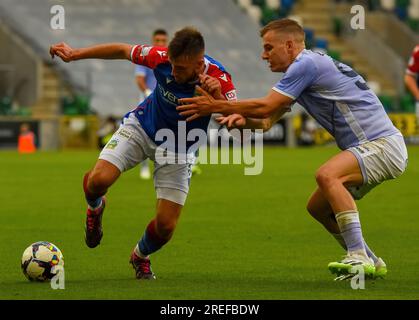 Jack Scott & Mateusz Łęgowski - Linfield vs Pogoń Szczecin, UEFA Europa Conference League, jeudi 27 juillet 2023, Windsor Park Belfast Banque D'Images