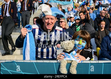 Dunedin, Nouvelle-Zélande. 28 juillet 2023. Les fans d'Argentine se réjouissent avant le match de groupe G entre l'Argentine et l'Afrique du Sud lors de la coupe du monde féminine de la FIFA, Australie et Nouvelle-Zélande 2023 à Dunedin, Nouvelle-Zélande, le 28 juillet 2023. Crédit : Zhu Wei/Xinhua/Alamy Live News Banque D'Images