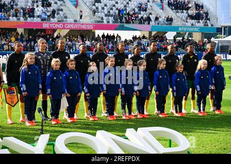 Dunedin, Nouvelle-Zélande. 28 juillet 2023. Les joueuses sud-africaines chantent l'hymne national avant le match de groupe G entre l'Argentine et l'Afrique du Sud lors de la coupe du monde féminine de la FIFA Australie et Nouvelle-Zélande 2023 à Dunedin, Nouvelle-Zélande, le 28 juillet 2023. Crédit : Zhu Wei/Xinhua/Alamy Live News Banque D'Images