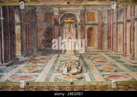 Rome, Italie - 27 novembre 2022 : fresques dans le mur et le plafond de l'une des salles Rafael des Musées du Vatican Banque D'Images