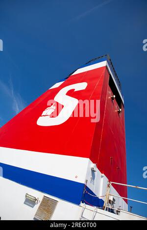 Entonnoir d'un ferry de la ligne Stena en route vers l'Irlande. Banque D'Images