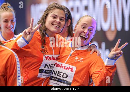 Fukuoka, Japon. 28 juillet 2023. FUKUOKA, JAPON - JUILLET 28 : joueuses des pays-Bas lors des Championnats du monde aquatiques 2023 cérémonie de remise de la médaille de Waterpolo féminin au Marine Messe Fukuoka Hall B le 28 juillet 2023 à Fukuoka, Japon (photo Albert Ten Hove/Orange Pictures) crédit : Orange pics BV/Alamy Live News Banque D'Images