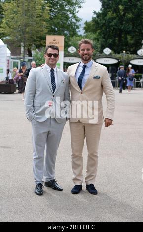 Ascot, Berkshire, Royaume-Uni. 28 juillet 2023. Coureurs arrivant à l'hippodrome d'Ascot pour la première journée du QIPCO King George week-end de courses hippiques. C'était une journée ennuyeuse mais agréablement chaude. Crédit : Maureen McLean/Alamy Live News Banque D'Images