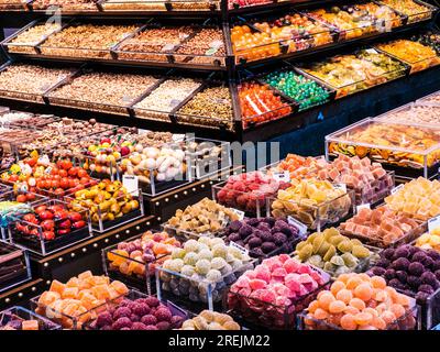 Mercat de la Boqueria à Las Ramblas à Barcelone, Catalogne, Espagne. Banque D'Images