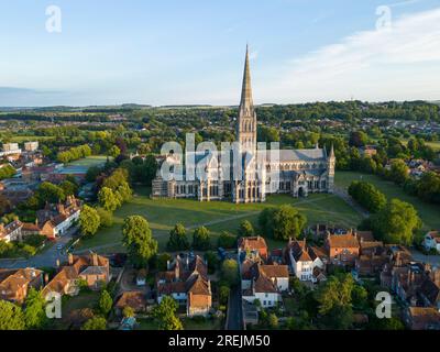 Vue aérienne de la cathédrale de Salisbury, Wiltshire, Angleterre Banque D'Images