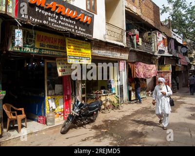 Scène de rue à Sangatrashan Bazar, New Delhi, Inde Banque D'Images