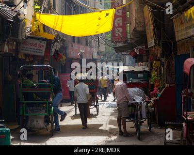 Scène de rue à Sangatrashan Bazar, New Delhi, Inde Banque D'Images