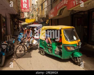 Scène de rue à Sangatrashan Bazar, New Delhi, Inde Banque D'Images