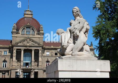 hall (palais du rhin) et mémorial de guerre à strasbourg en alsace (france) Banque D'Images