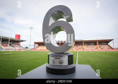 Kingston upon Hull, Royaume-Uni. 28 juillet 2023. Le trophée Roger Millward avant le match Betfred Super League Round 20 Hull KR vs Castleford Tigers au Sewell Group Craven Park, Kingston upon Hull, Royaume-Uni, le 28 juillet 2023 (photo de James Heaton/News Images) à Kingston upon Hull, Royaume-Uni le 7/28/2023. (Photo de James Heaton/News Images/Sipa USA) crédit : SIPA USA/Alamy Live News Banque D'Images