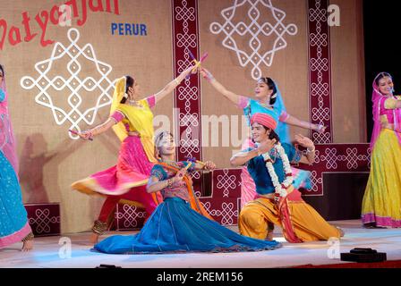 Danse Kathak au festival Natiyanjali au temple de Perur, Tamil Nadu, Inde Banque D'Images